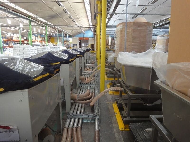 Silos, Trichtern und Big Bag | Lagersysteme für die Kunststoff Industrie