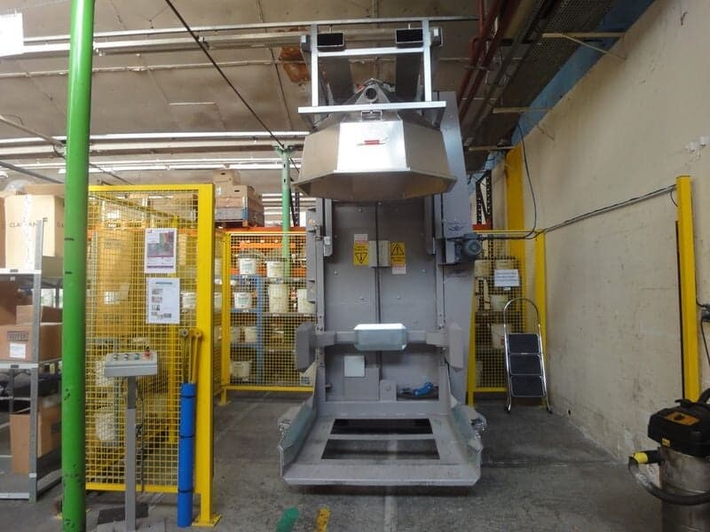 Silos, Trichtern und Big Bag | Lagersysteme für die Kunststoff Industrie