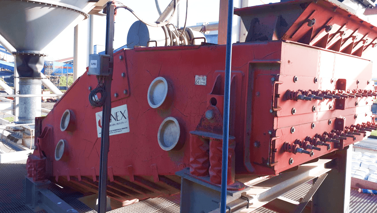 ELLIPTISCHE VIBRATIONSSIEBE MIT UNWUCHTMOTOR