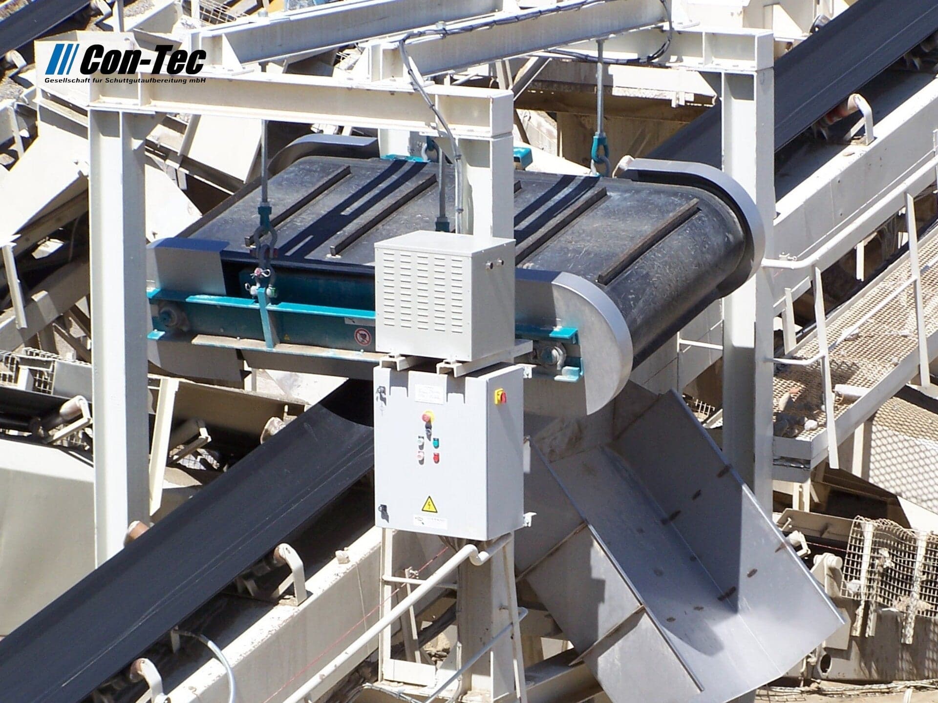 Elektro-Überbandmagnet   | präzise Eisenabscheidung auf Förderbändern